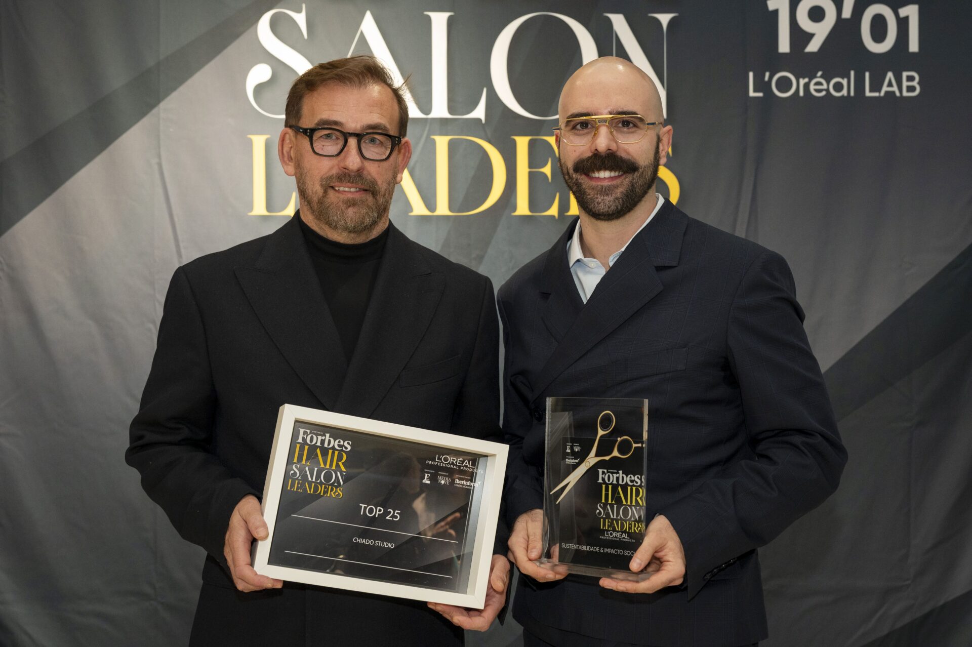 Neste episódio, Cláudio Pacheco, Art Director e Sócio do Chiado Studio, e José Fragoso, Sócio do Chiado Studio, partilham a essência do projeto LOVE CUT, uma iniciativa que une criatividade, sustentabilidade e impacto social