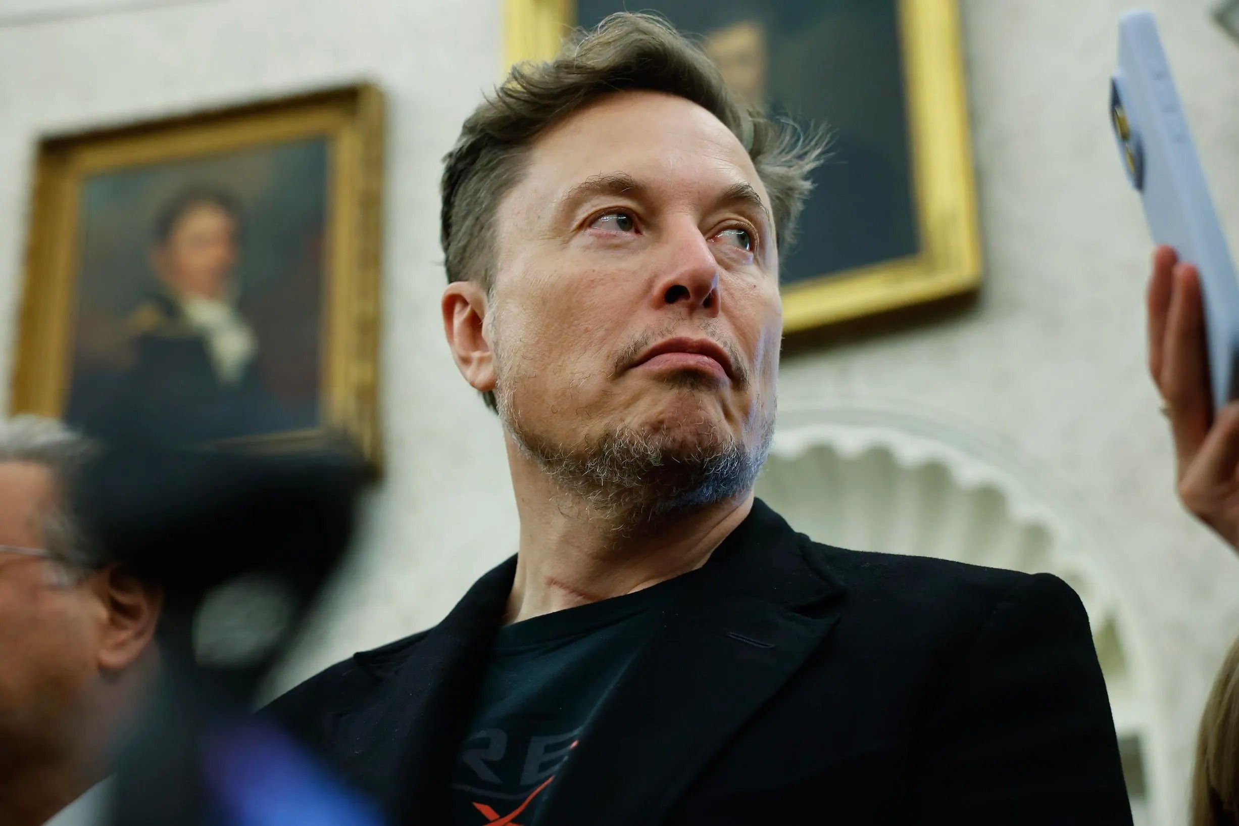 Elon Musk critica novo filme de Christopher Nolan e acusa realizador de “racismo” no casting de “A Odisseia”