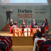 Da esquerda para a direita: Ricardo Costa, CEO do Grupo Bernardo da Costa, Raquel Seabra, administradora da Sogrape, e Nuno Leal, co-CEO do Doutor Finanças. Foto: Victor Machado