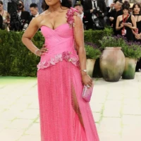 Angela Bassett Angela Bassett