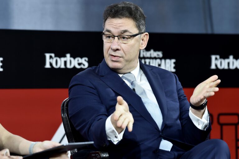 ceo Pfizer